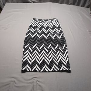 Renee C. Black and White Chevron Pencil Skirt Knee-Length Size‎ 2?